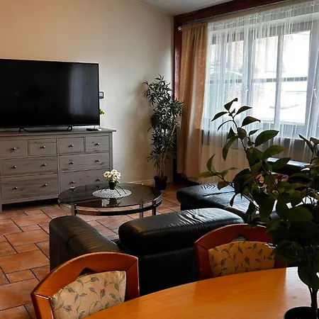 Florianska Penthouse Delux شقة *